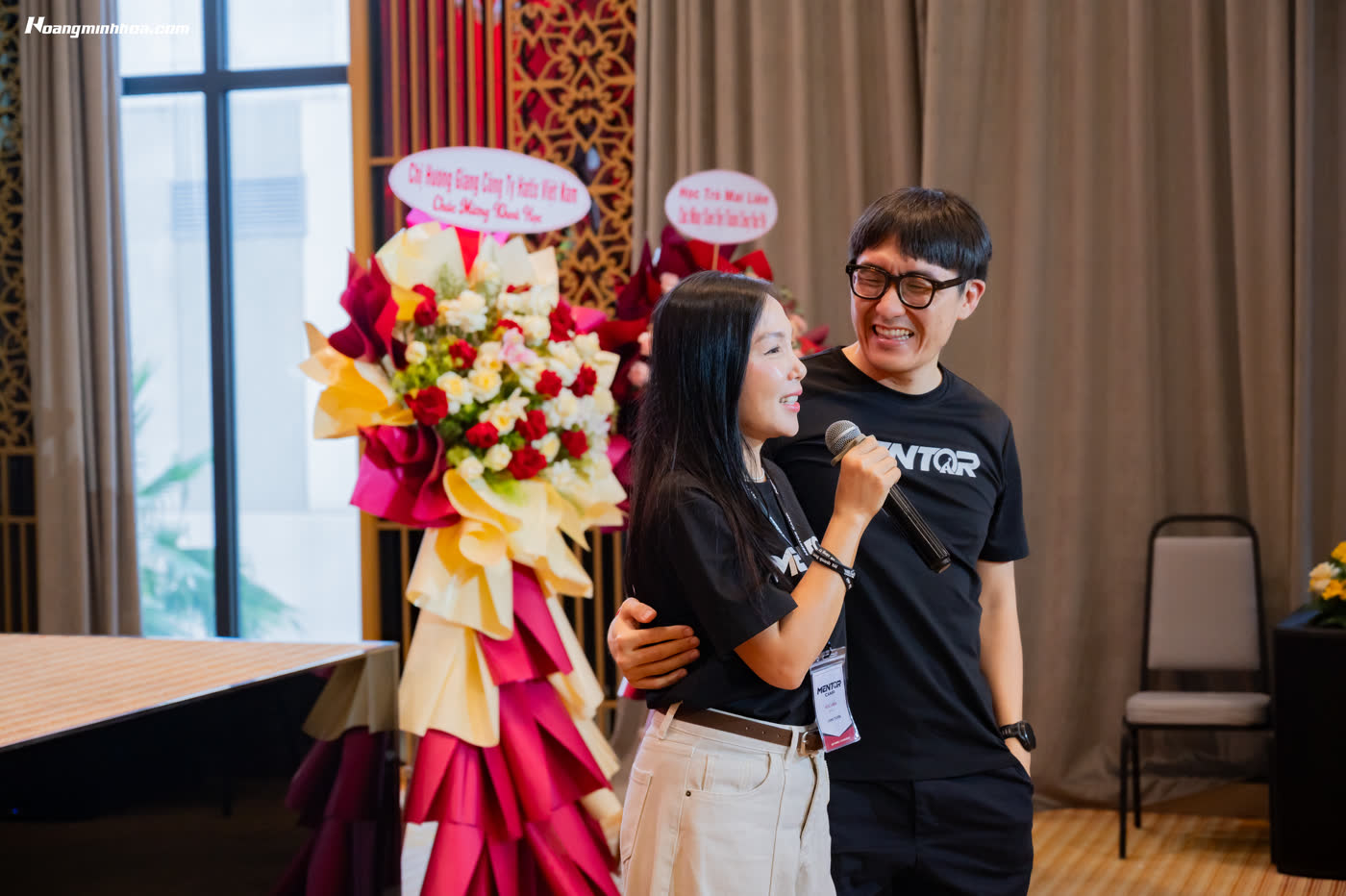 Học viên chia sẻ cảm xúc trên sân khấu Mentor Camp